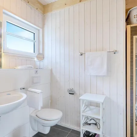2 Bedroom Beautiful In Ostseeresort Prázdninový dům *